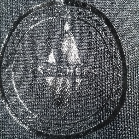Mens Skechers no hood pullover! S - Picture 2 of 5